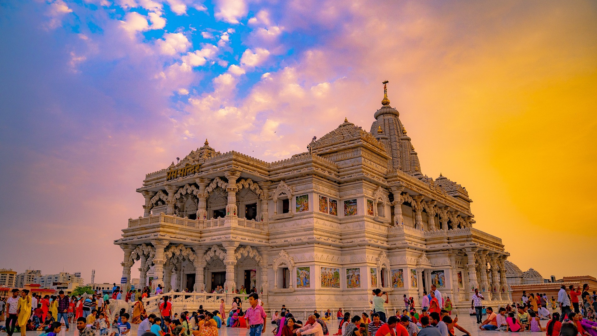 Delhi to Mathura Taxi